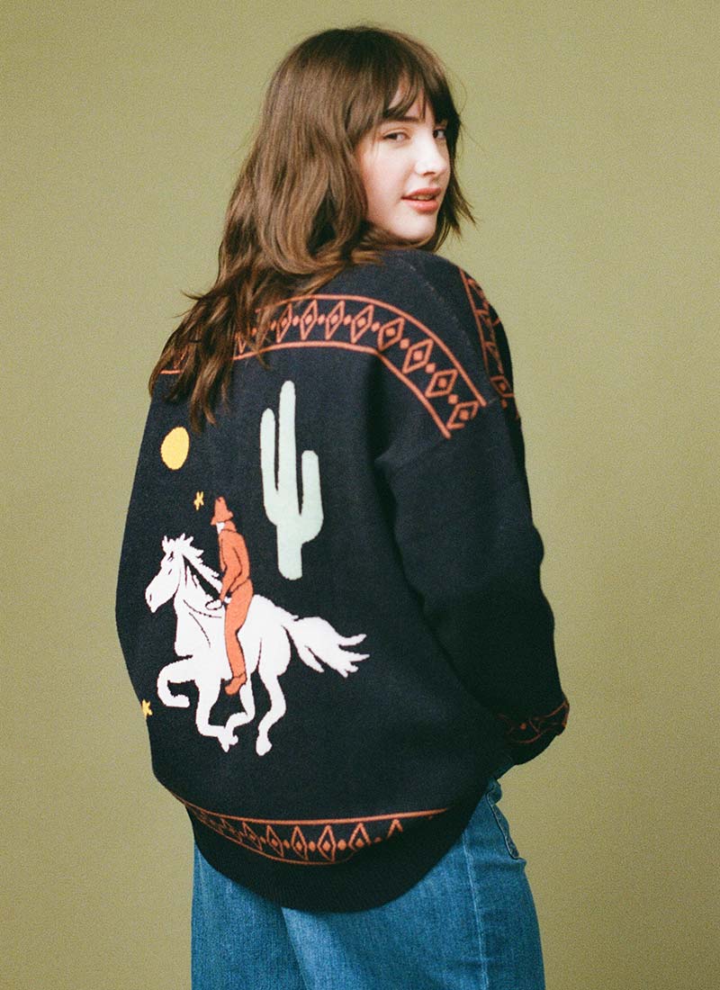 Clydesdale Western Intarsia Oversized Knitted Cardigan - Model Front