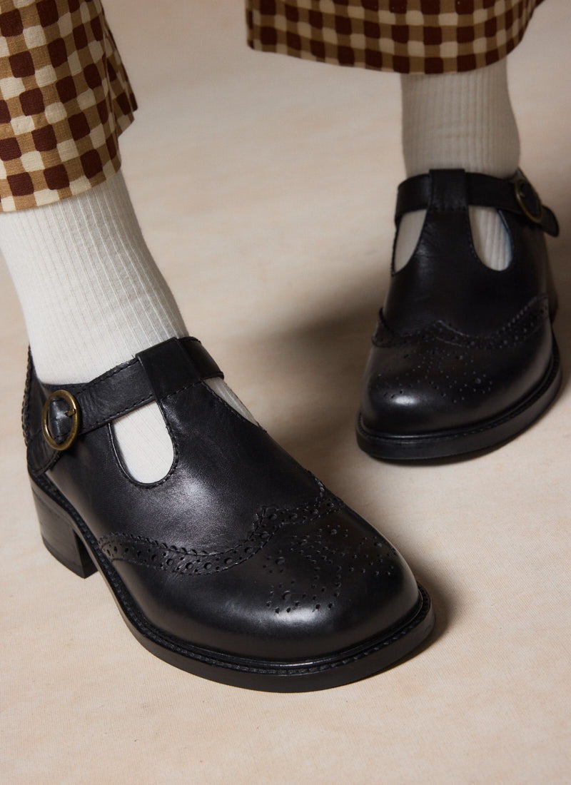 Grenoble Leather T-Bar Brogues Vintage-Inspired Chunky Black