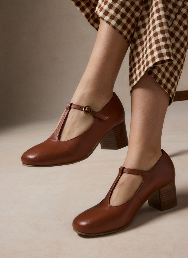 Lille Leather T-Bar Dolly Shoes Vintage-Inspired Brown Square