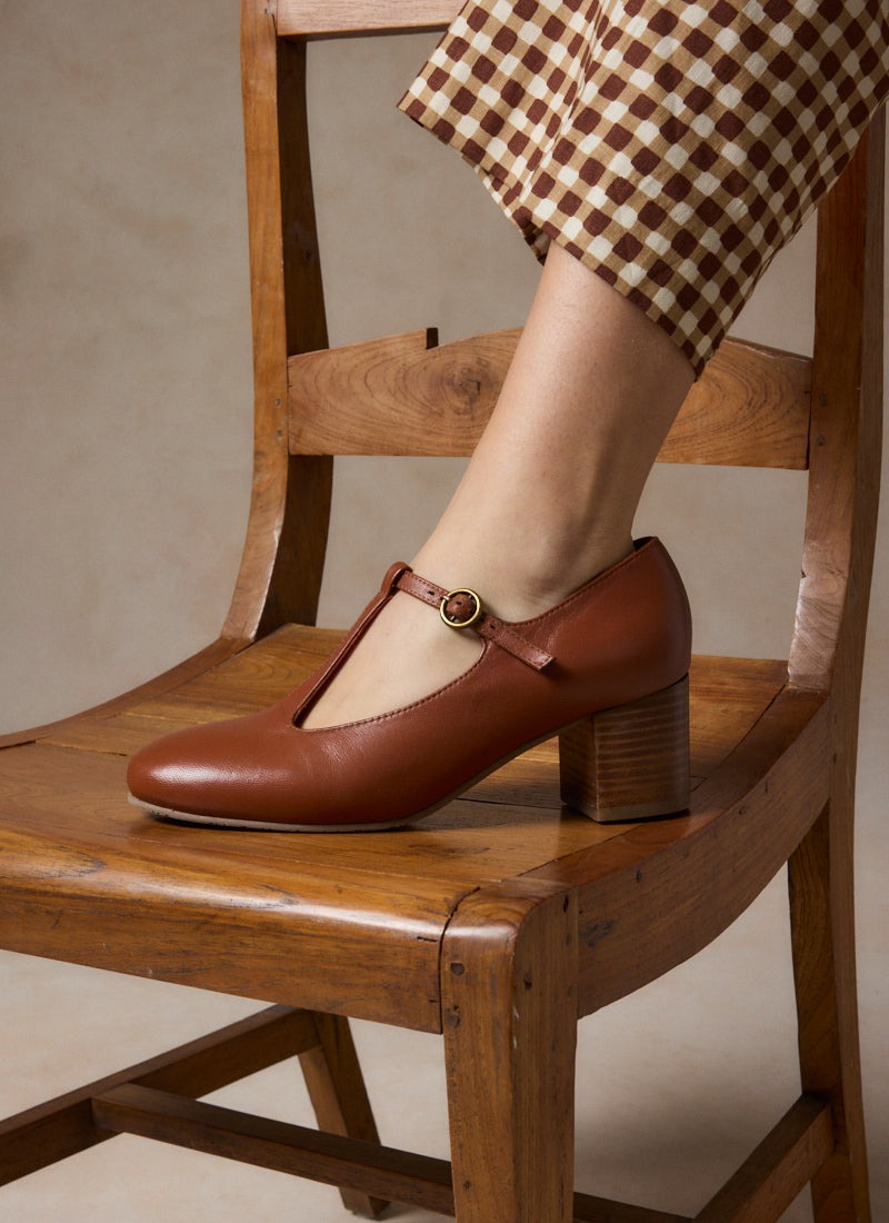 Lille Leather T-Bar Dolly Shoes Vintage-Inspired Brown Square