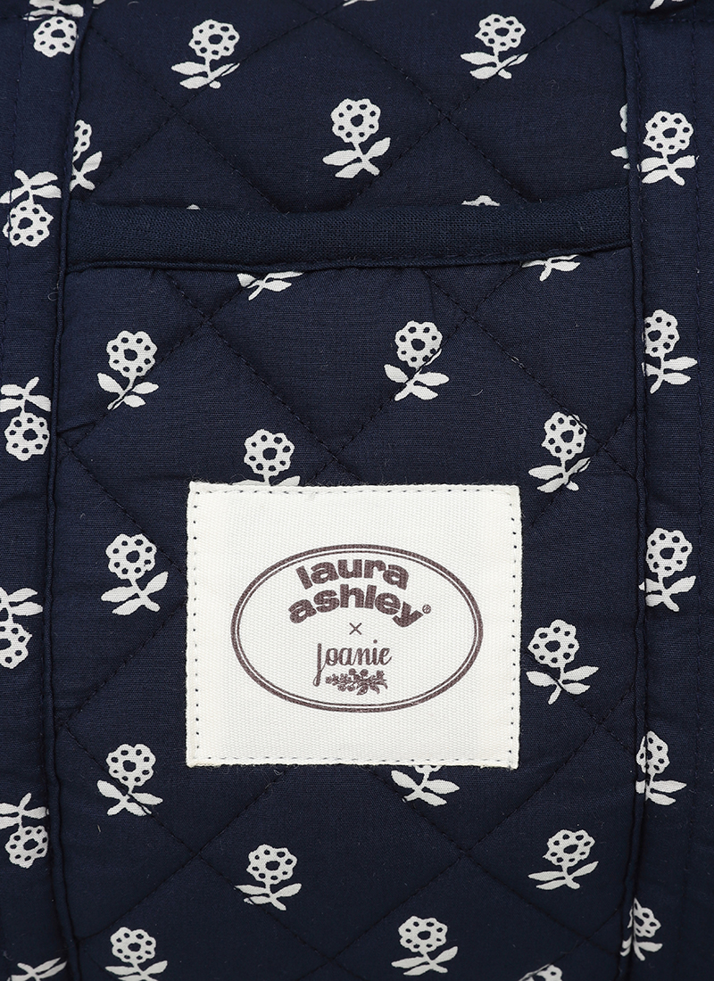 Laura Ashley X Joanie - Merthyr Daisy Print Quilted Overnight Bag