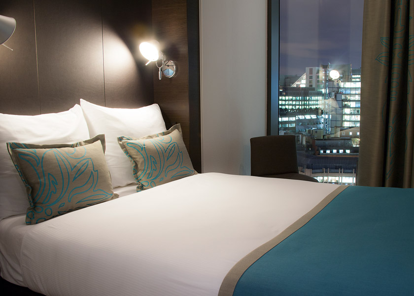 Motel One Tower Hill Hotel Room