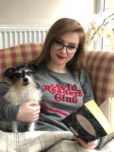 Lucy the reader - blogger - vlogger